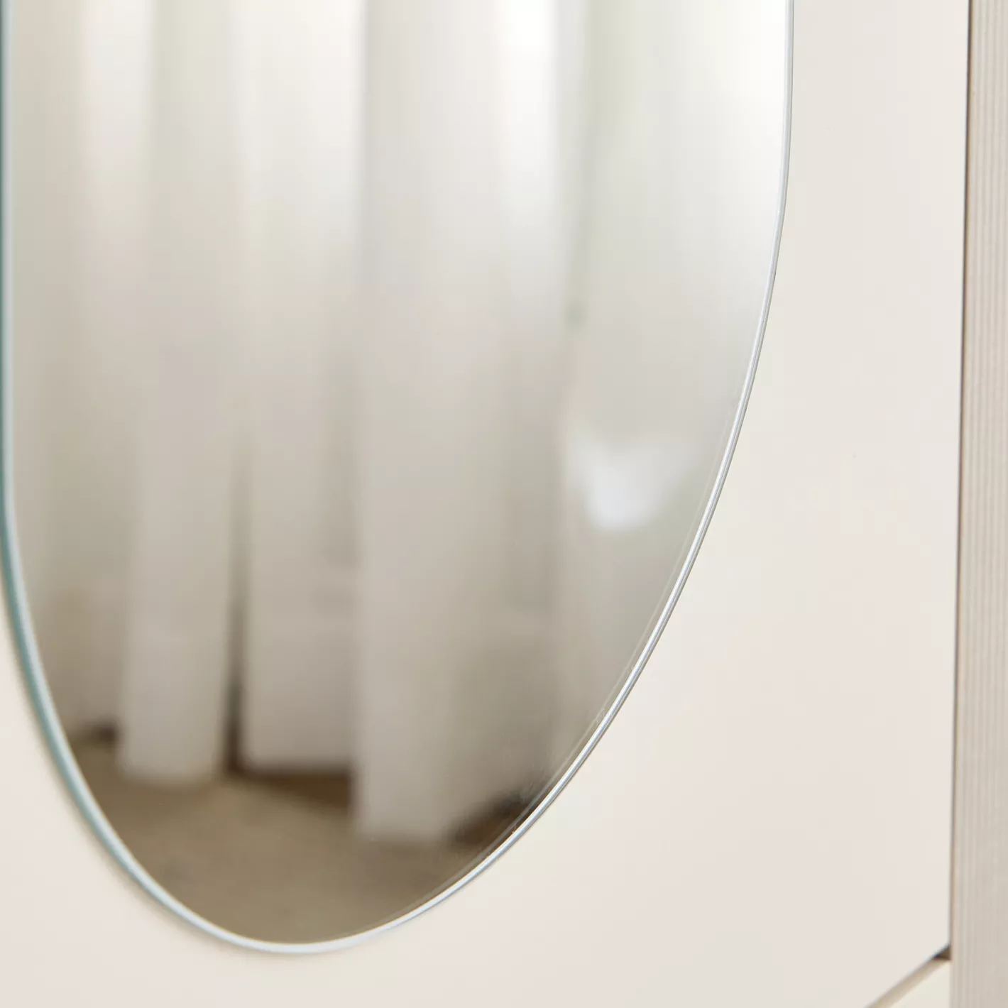 168121663-168121663-HC04062025_06-2100