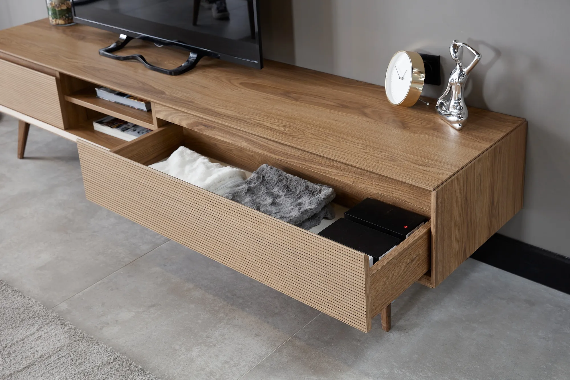 Norma-Living-Room-TV-Stand-3