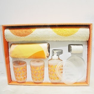 SET SALLE DE BAIN  EN  PLASTIQUE  7PCS