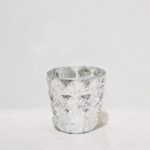 BOUGEOIRE GRAVE EN RELIEF CARRE EN ARGENTE 8CM PH 257