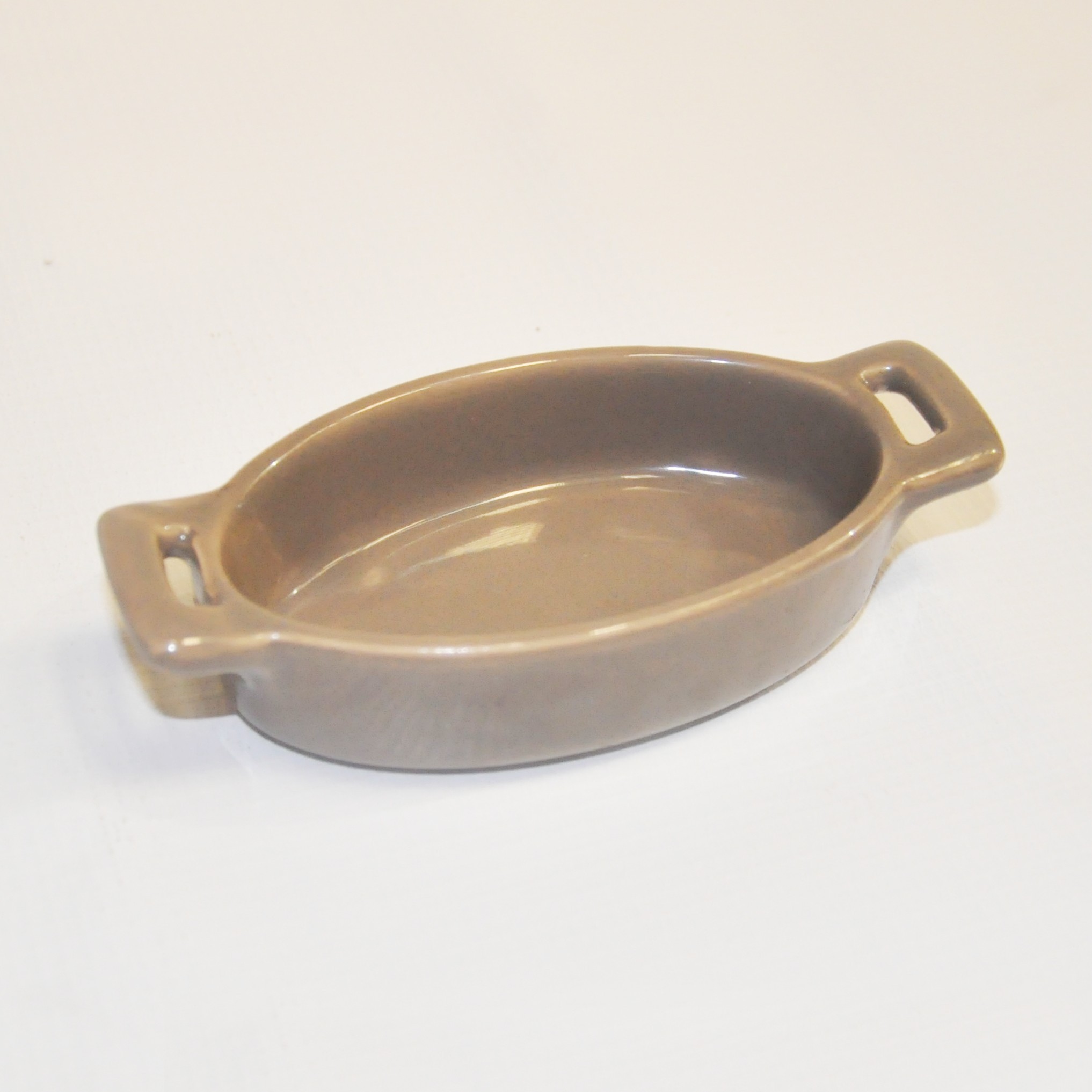 PLAT AVEC POIGNEES CV 11.5X5.8X2.5 CM H PLAT AVEC POIGNEES CV 11.5X5.8X2.5 CM H