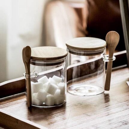 BOCAL EN VERRE AVEC CUILLERE ET COUVERCLE EN BOIS