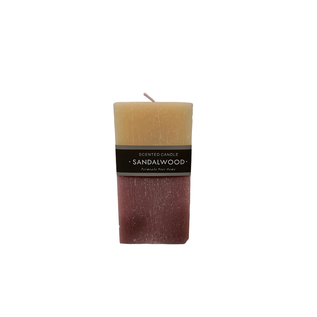 BOUGIE BLOC TRIANGLE EN COULEUR 330G 15 CM BOUGIE BLOC TRIANGLE EN COULEUR 330G 15 CM