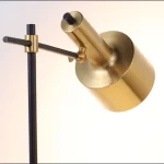 ROSTO LAMPADAIRE