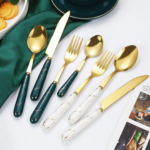 SET COUVERT VERT AVEC SUPPORT METAL DORE